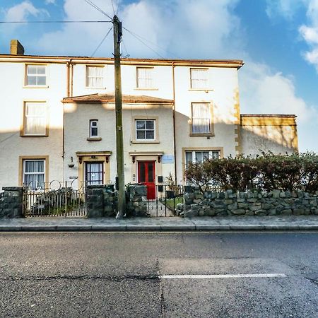 Llys Madoc, Basement Apartment Penmaen-mawr Esterno foto